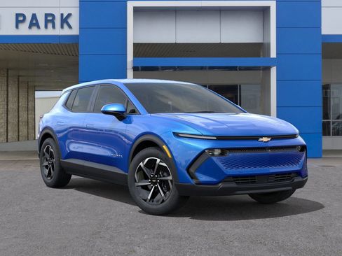 New 2026 Chevrolet Equinox EV LT image 7