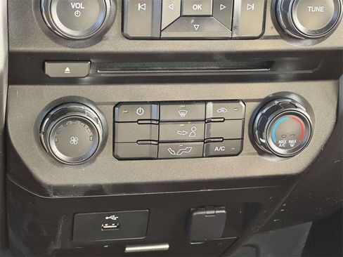 Used 2018 Ford F150 XLT image 5