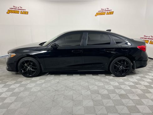 Used 2023 Honda Civic Sport image 2