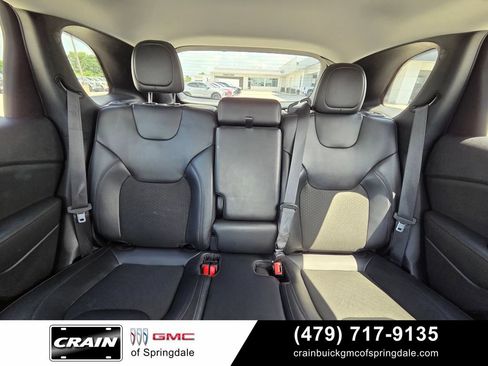 Used 2021 Jeep Cherokee Latitude Plus FWD image 29