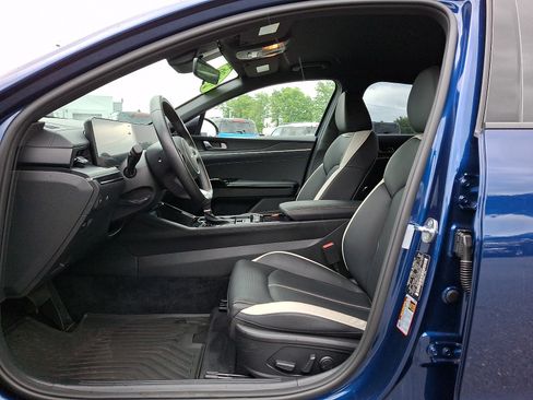 Used 2025 Kia K5 GT-Line AWD/4WD image 13