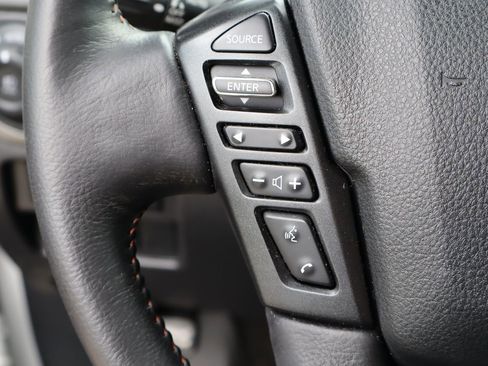 Used 2024 Nissan Titan PRO-4X w/ Pro-4x Convenience Package image 13