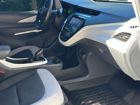 Used 2021 Chevrolet Bolt LT image 28