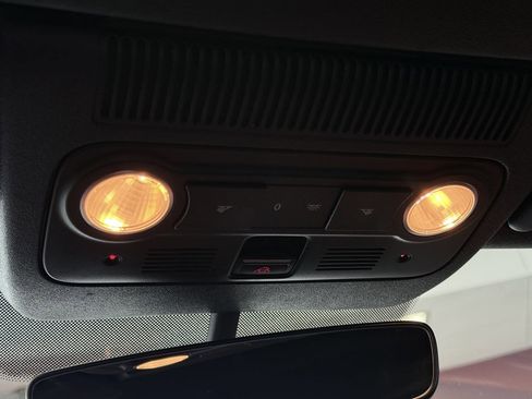 Used 2017 Volkswagen Beetle 1.8T Classic image 42