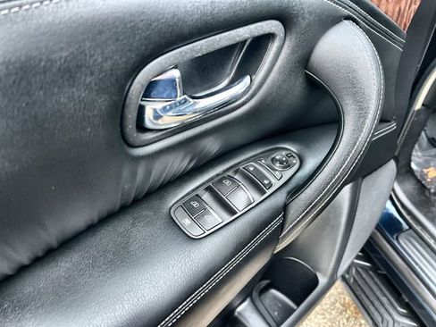 Used 2020 Nissan Armada SL image 16