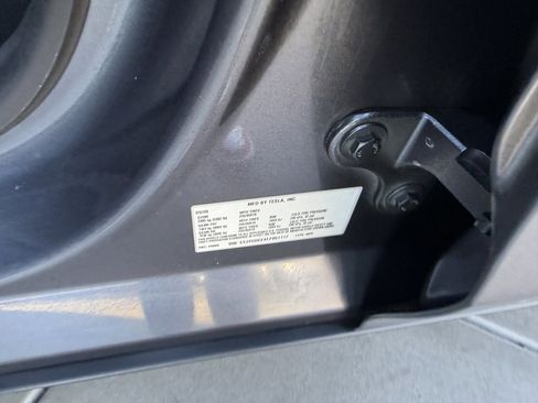 Used 2020 Tesla Model Y Long Range image 43