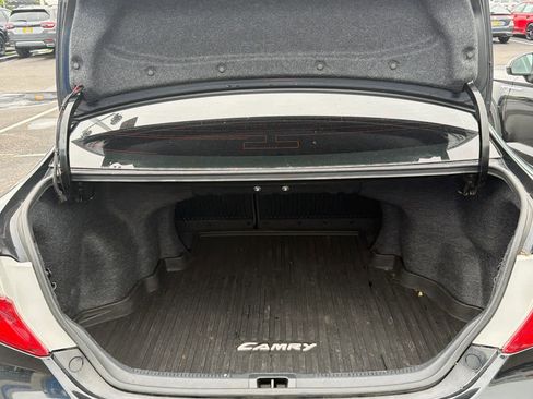 Used 2014 Toyota Camry SE FWD image 6