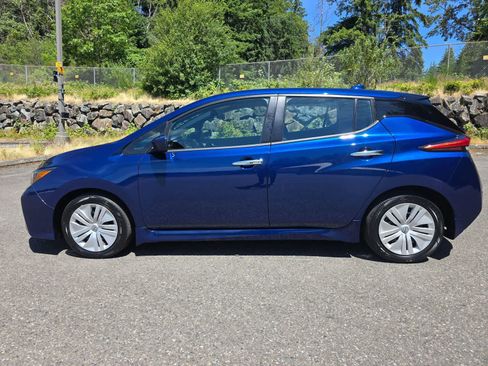Used 2023 Nissan Leaf S FWD image 2