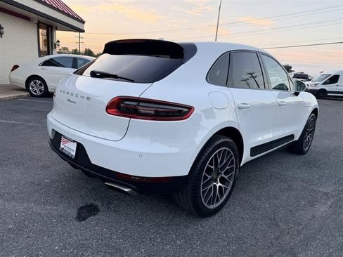 Used 2017 Porsche Macan AWD/4WD image 5