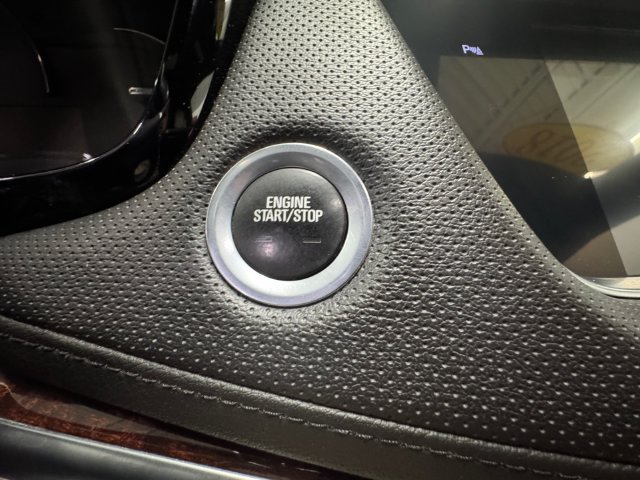 Used 2018 Cadillac XT5 Premium Luxury FWD image 20