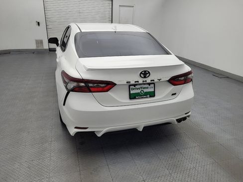 Used 2021 Toyota Camry SE w/ Convenience Package FWD image 6