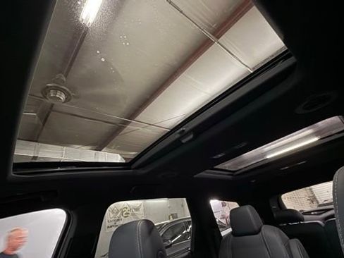 Used 2023 Buick Enclave Premium w/ Experience Buick Package AWD/4WD image 38