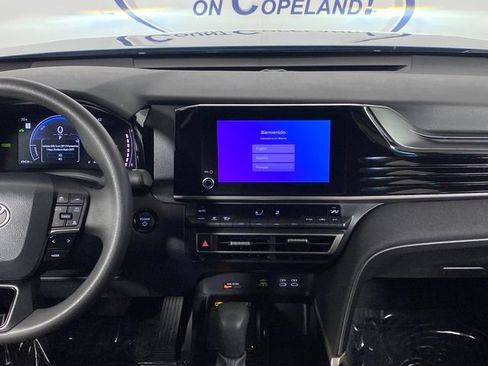 Used 2025 Toyota Camry LE FWD image 13