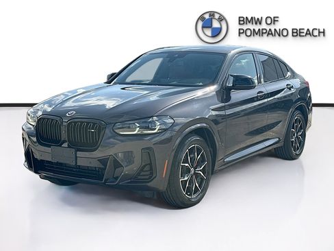 Used 2023 BMW X4 M40i w/ Premium Package image 3