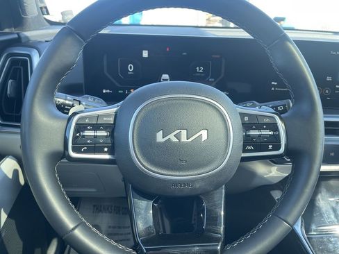 Used 2025 Kia Sorento SX Prestige image 19