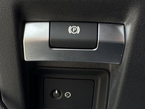 Used 2022 Land Rover Defender 110 X image 24