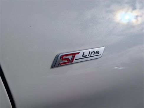 Used 2025 Ford Explorer ST-Line image 22