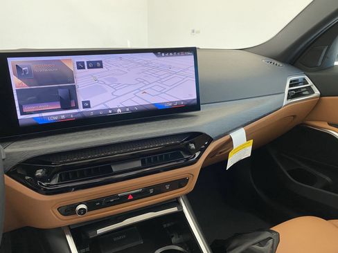 Used 2025 BMW 330i xDrive 330i xDrive w/ Convenience Package image 22