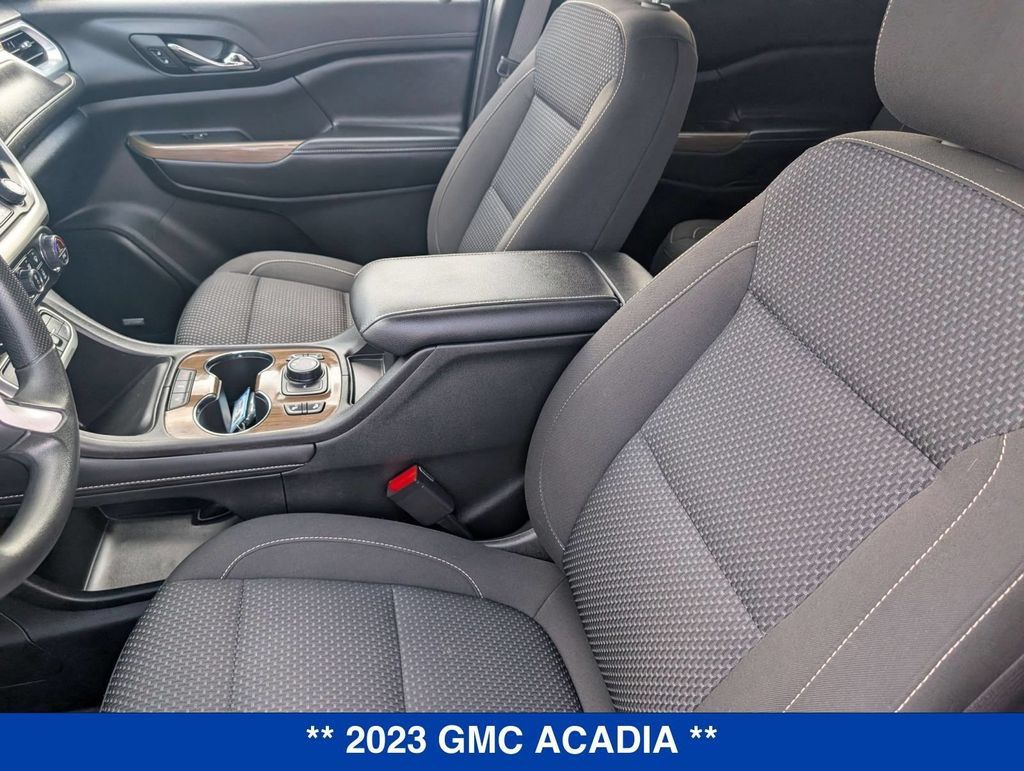 Used 2023 GMC Acadia SLE w/ Driver Convenience Package AWD/4WD image 13