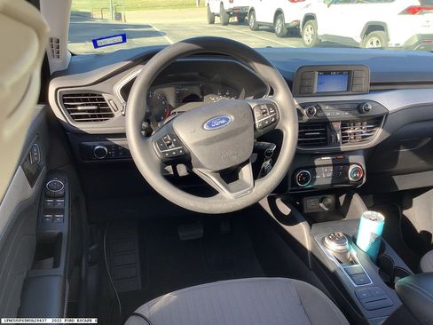 Used 2022 Ford Escape S image 9