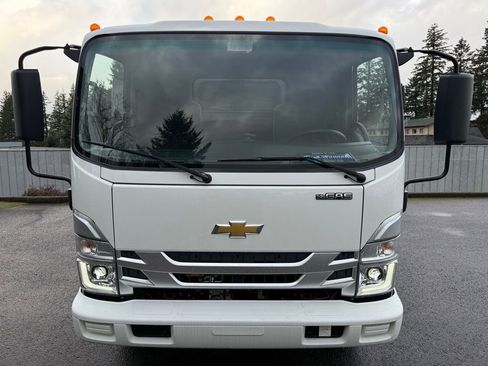 New 2024 Chevrolet Low Cab Forward image 2