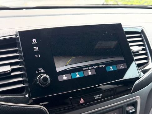 Used 2024 Honda Passport EX-L image 25