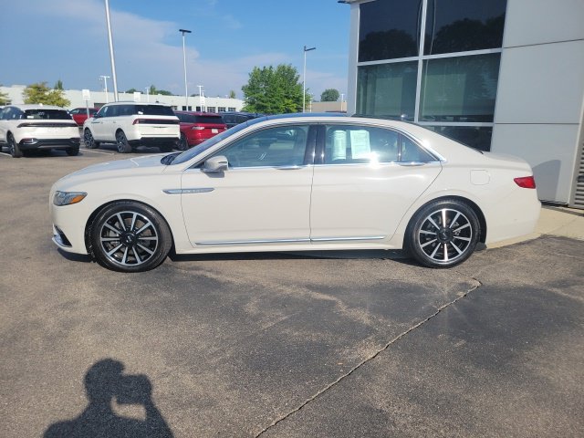 Used 2020 Lincoln Continental Reserve AWD/4WD image 4