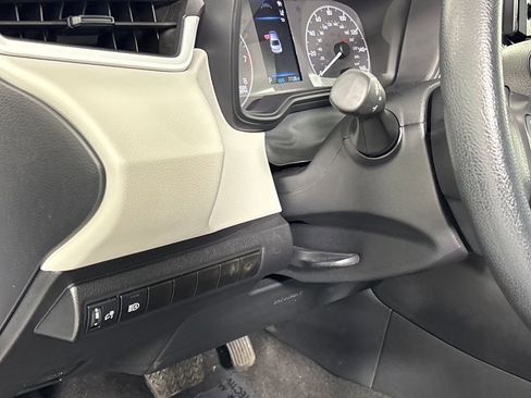 Certified 2025 Toyota Corolla LE image 11