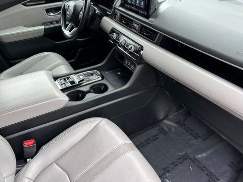 Used 2024 Honda Pilot EX-L image 17
