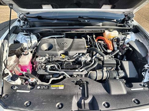 Used 2023 Toyota Crown XLE image 13