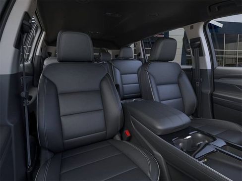 Used 2025 Buick Enclave Preferred FWD image 16