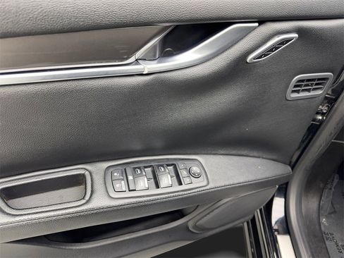 Used 2019 Maserati Ghibli image 32