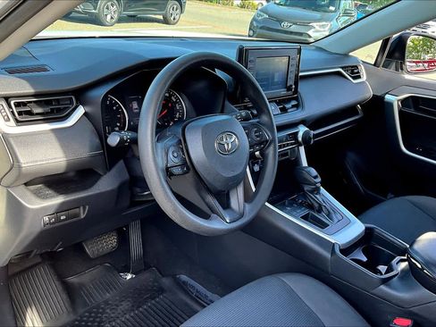 Certified 2020 Toyota RAV4 LE image 17