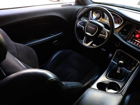 Used 2015 Dodge Challenger R/T Scat Pack w/ Scat Pack Appearance Package image 25