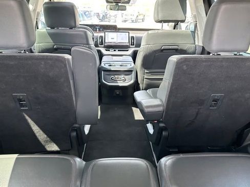 Used 2025 Ford Expedition Active AWD/4WD image 12
