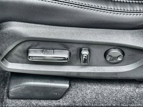 New 2025 Honda Pilot EX-L image 13