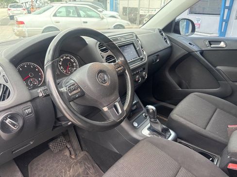 Used 2017 Volkswagen Tiguan Limited w/ Premium Package image 12