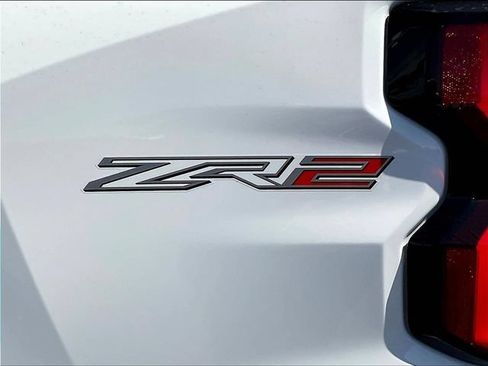 New 2026 Chevrolet Colorado ZR2 w/ Technology Package AWD/4WD image 11
