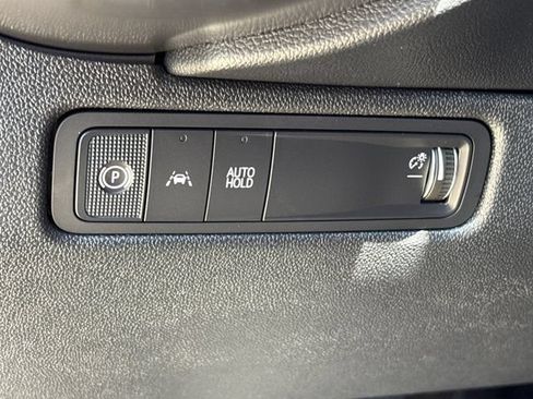 Used 2026 Chevrolet Equinox EV LT FWD image 21