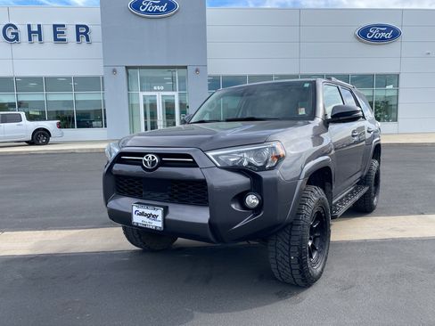 Used 2020 Toyota 4Runner SR5 Premium AWD/4WD image 14