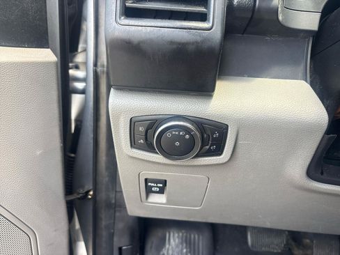 Used 2016 Ford F150 XL w/ Equipment Group 101A Mid AWD/4WD image 15
