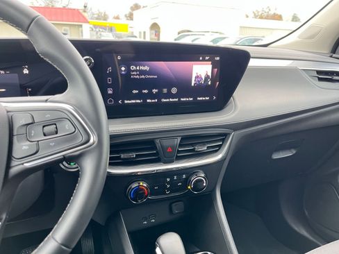 Used 2025 Buick Encore GX Preferred image 18