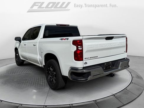 Used 2022 Chevrolet Silverado 1500 LT AWD/4WD image 5