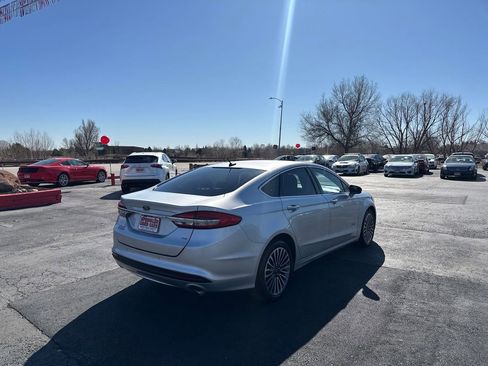 Used 2018 Ford Fusion Energi SE image 12