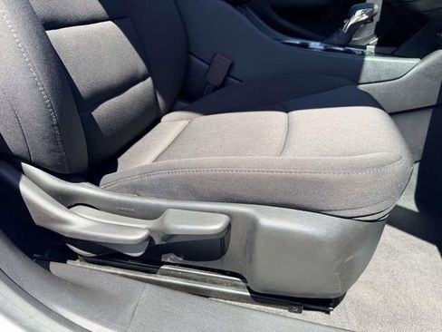 Used 2024 Chevrolet Malibu LT image 9