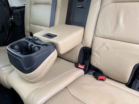 Used 2018 Jeep Wrangler Unlimited Rubicon w/ LED Lighting Group image 13