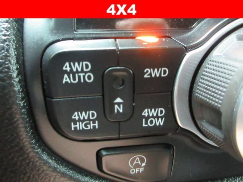Used 2020 RAM 1500 Big Horn AWD/4WD image 30