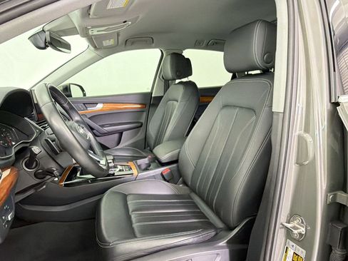 Used 2023 Audi Q5 2.0T Premium w/ Convenience Package AWD/4WD image 5