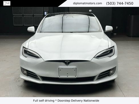 Used 2020 Tesla Model S Long Range Plus image 10