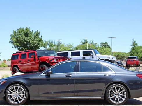 Used 2019 Mercedes-Benz S 560 Sedan w/ AMG Line Exterior image 9